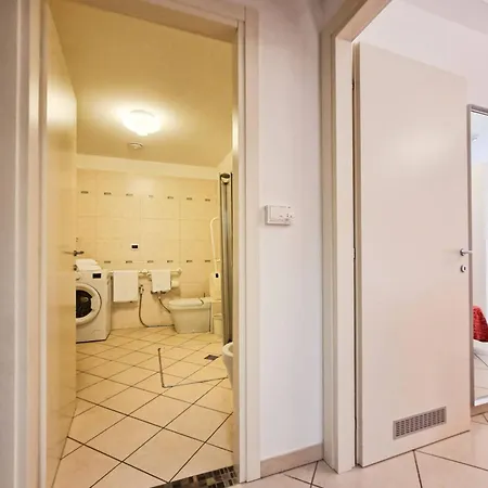 Seaside Escape For Perfect Vacations In Apartman *