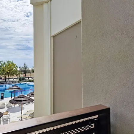 Seaside Escape For Perfect Vacations In
