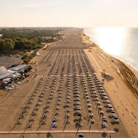 Seaside Escape For Perfect Vacations In Apartman Bibione